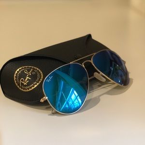 Ray Ban Blue Mirrored Lens Aviators